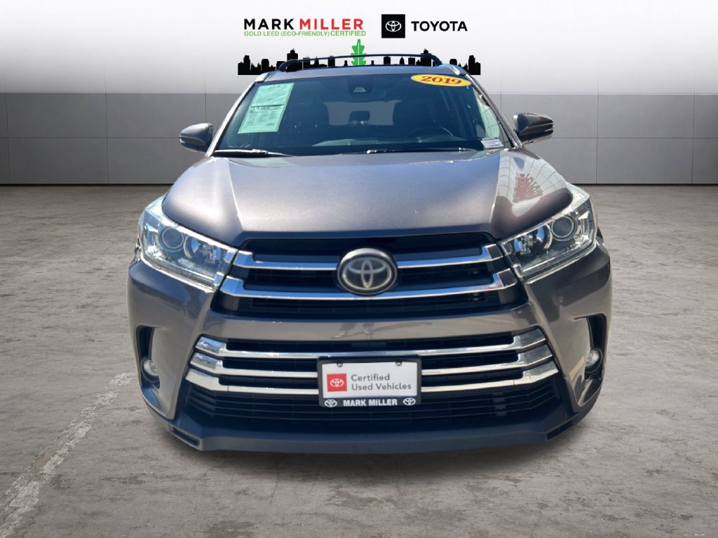 Certified 2019 Toyota Highlander Limited AWD/4WD image 9