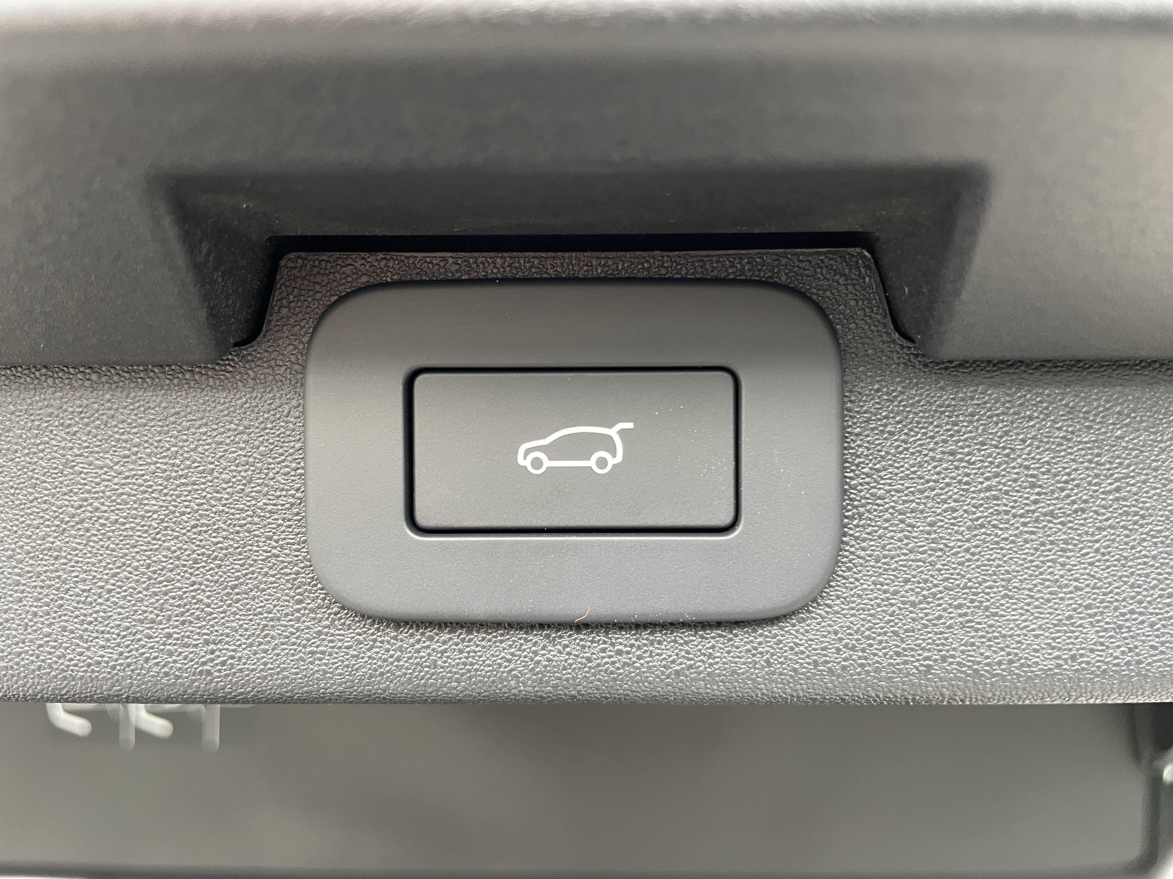 New 2026 Land Rover Discovery Limited Edition AWD/4WD image 41