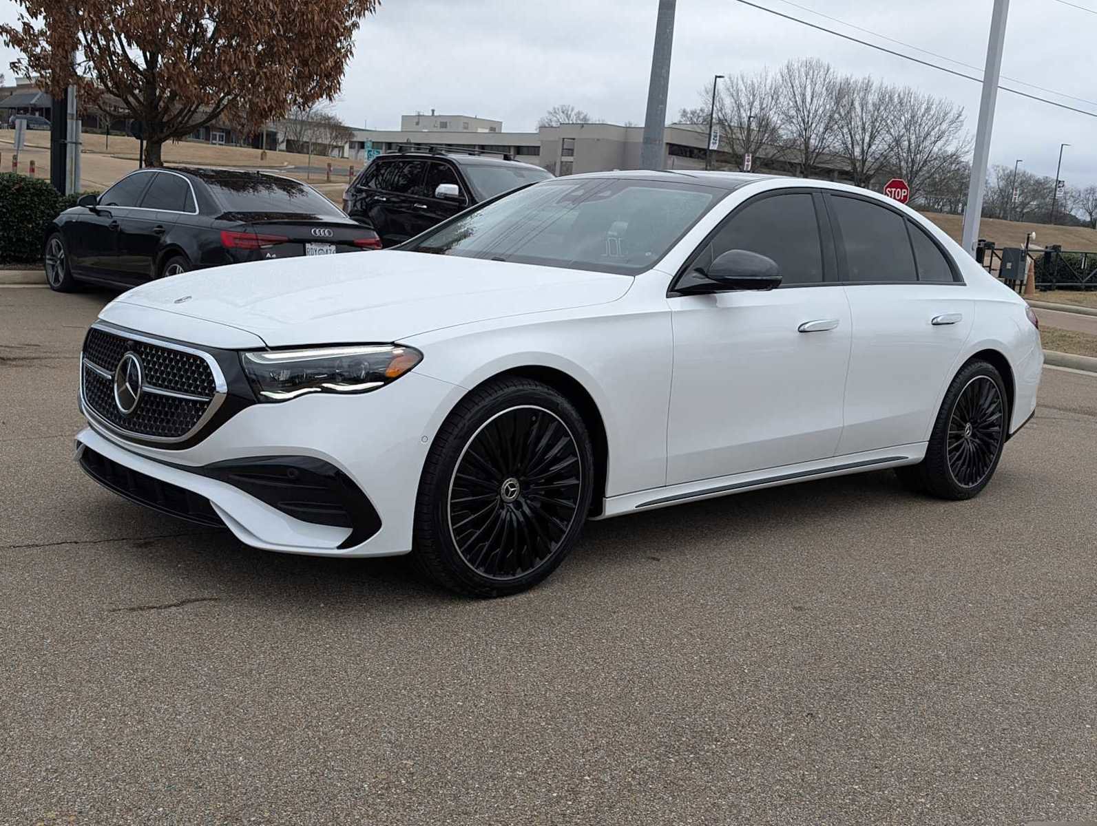 Used 2024 Mercedes-Benz E 350 4MATIC Sedan image 1