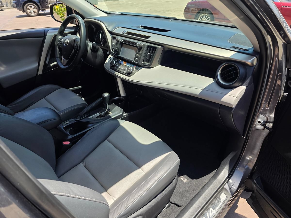 Used 2015 Toyota RAV4 Limited w/ Technology Package FWD image 13