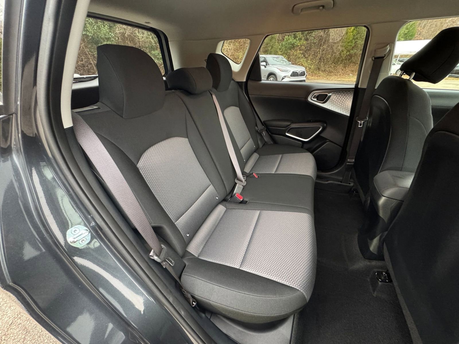 Used 2025 Kia Soul LX w/ LX Technology Package image 34