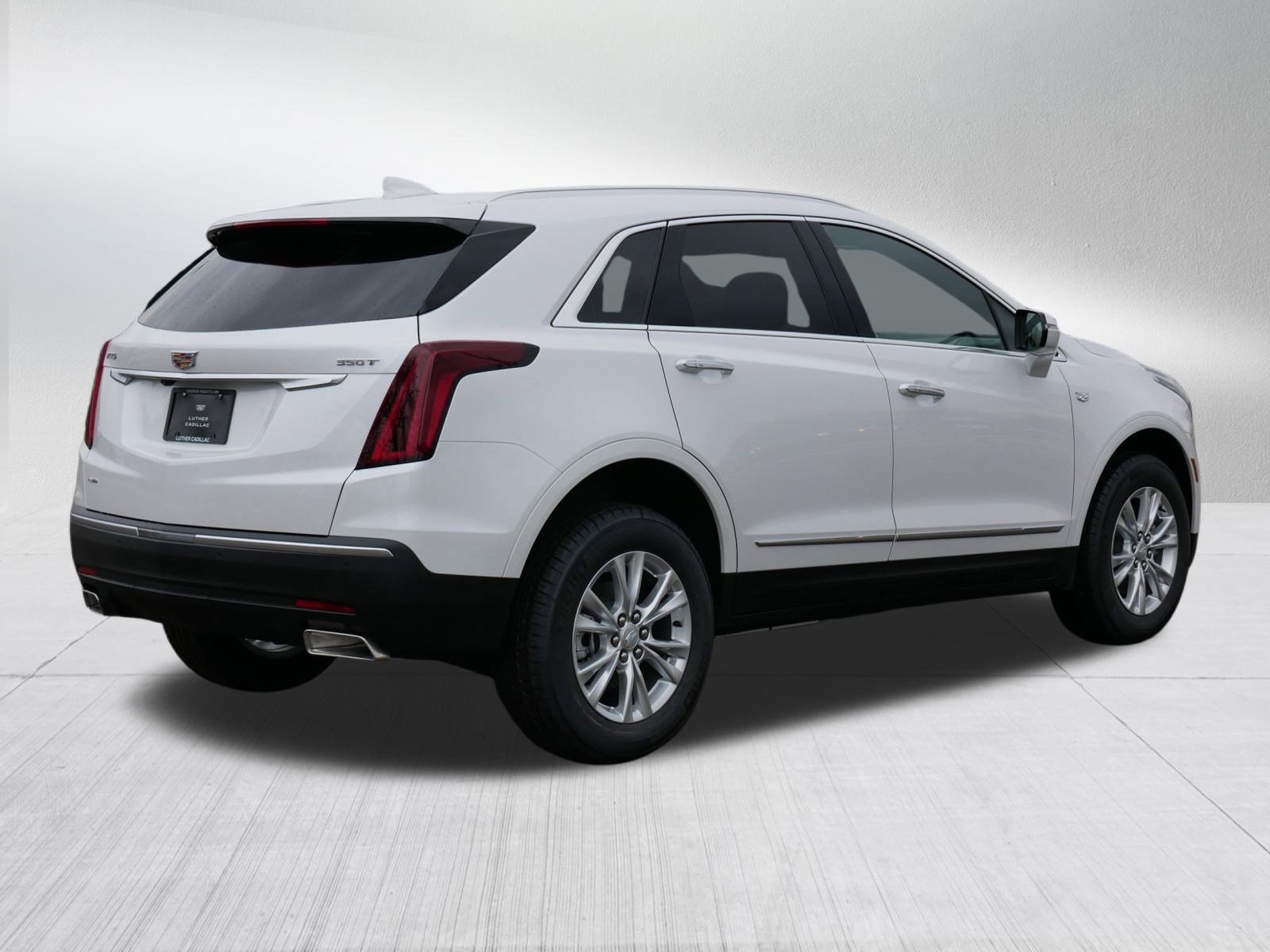 New 2026 Cadillac XT5 Luxury image 6