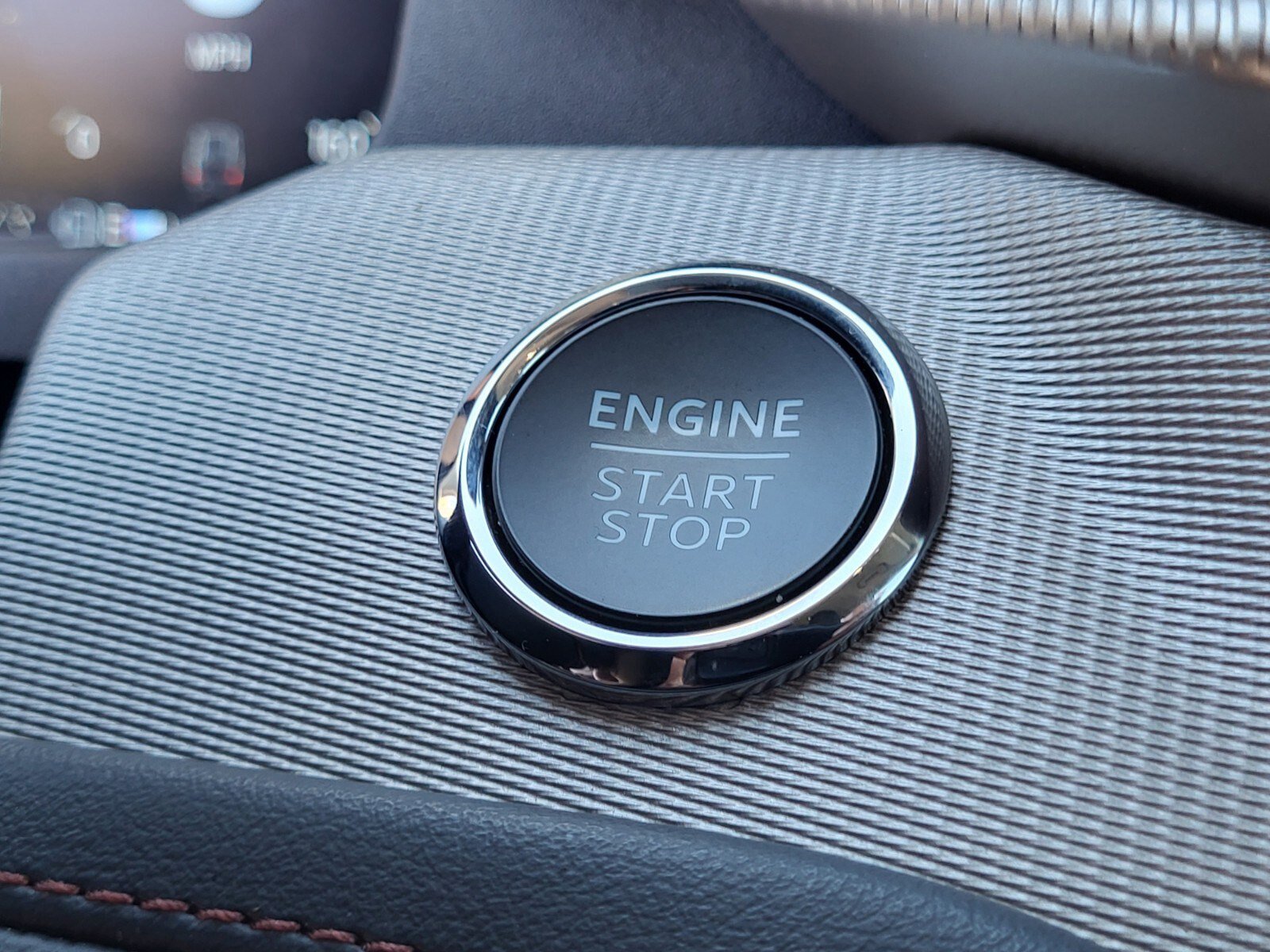 Certified 2025 Ford Explorer Active image 24