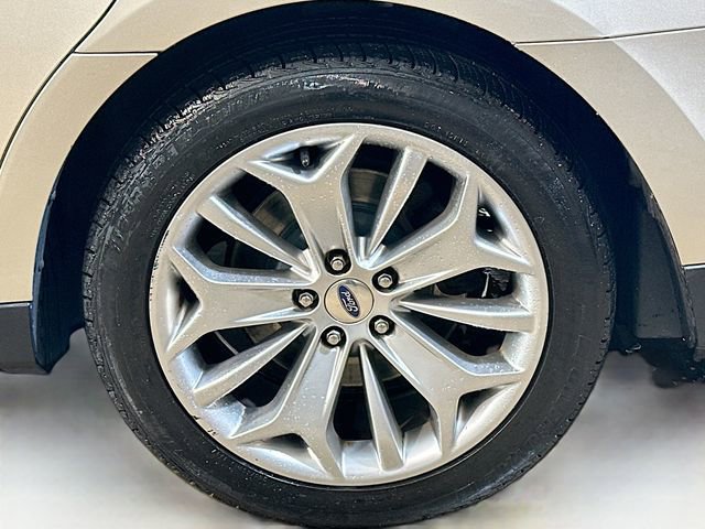Used 2018 Ford Taurus Limited image 6