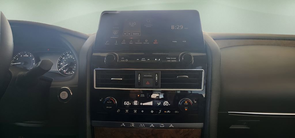 Used 2023 Nissan Armada SL image 41