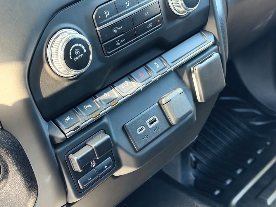 Used 2024 GMC Sierra 1500 Pro w/ Pro Value Package image 24