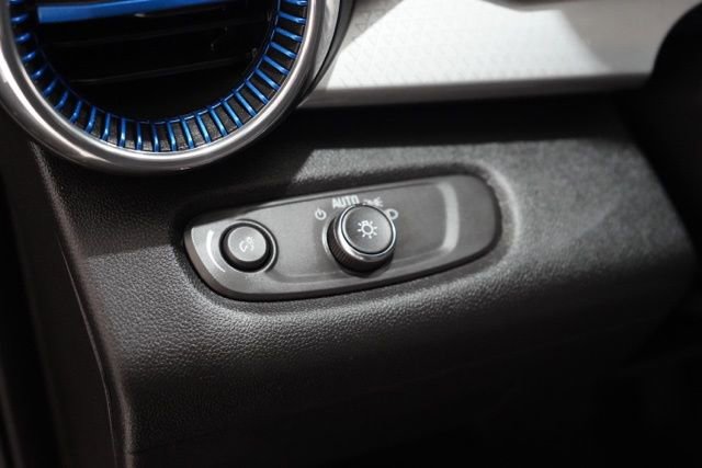 Used 2025 Chevrolet Trax LT image 20