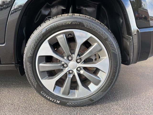 Used 2019 Jeep Cherokee Overland w/ Technology Group image 7