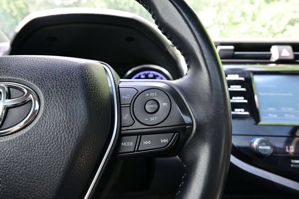 Used 2018 Toyota Camry SE w/ Moonroof Package FWD image 52