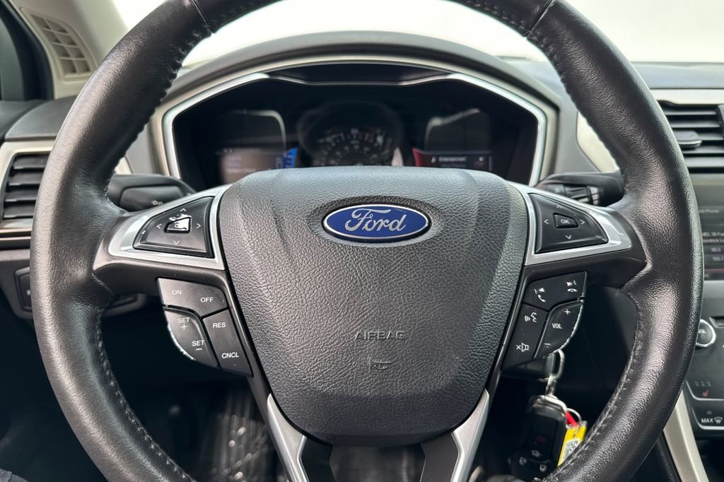 Used 2013 Ford Fusion Energi SE image 19