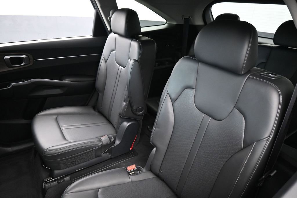 Used 2023 Kia Sorento EX FWD image 37