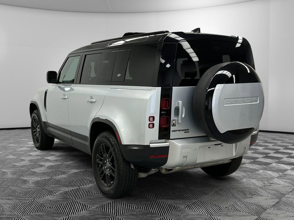 Used 2023 Land Rover Defender 110 SE AWD/4WD image 4