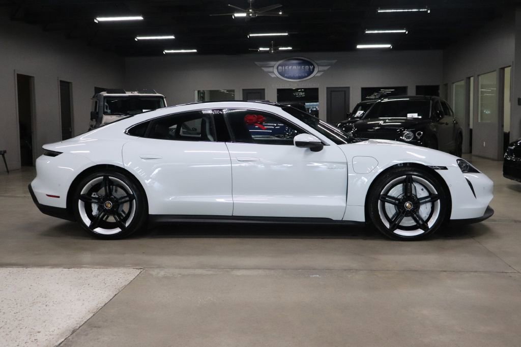 Used 2020 Porsche Taycan 4S image 6