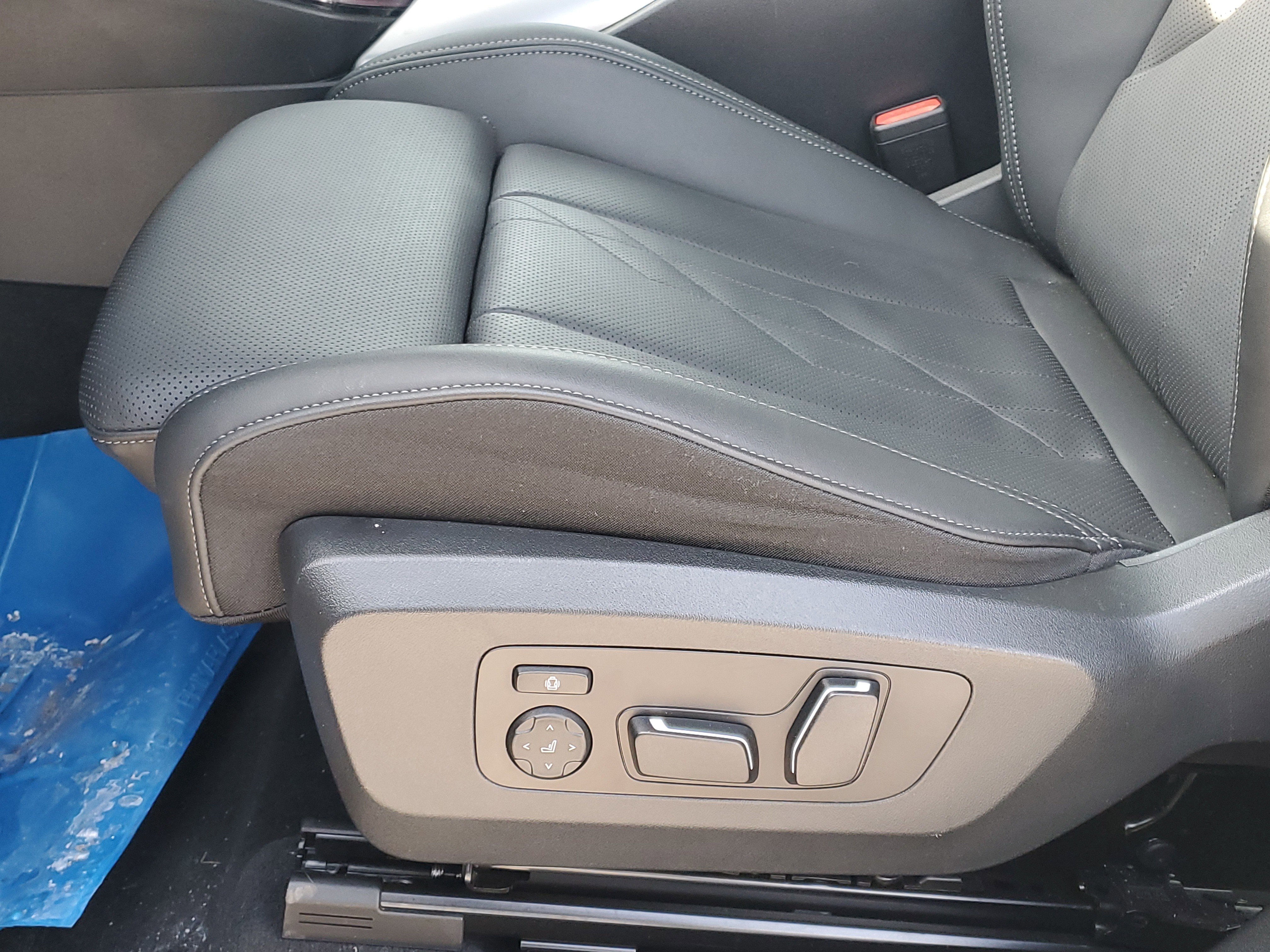 Used 2025 BMW X3 M50 w/ Premium Package image 10