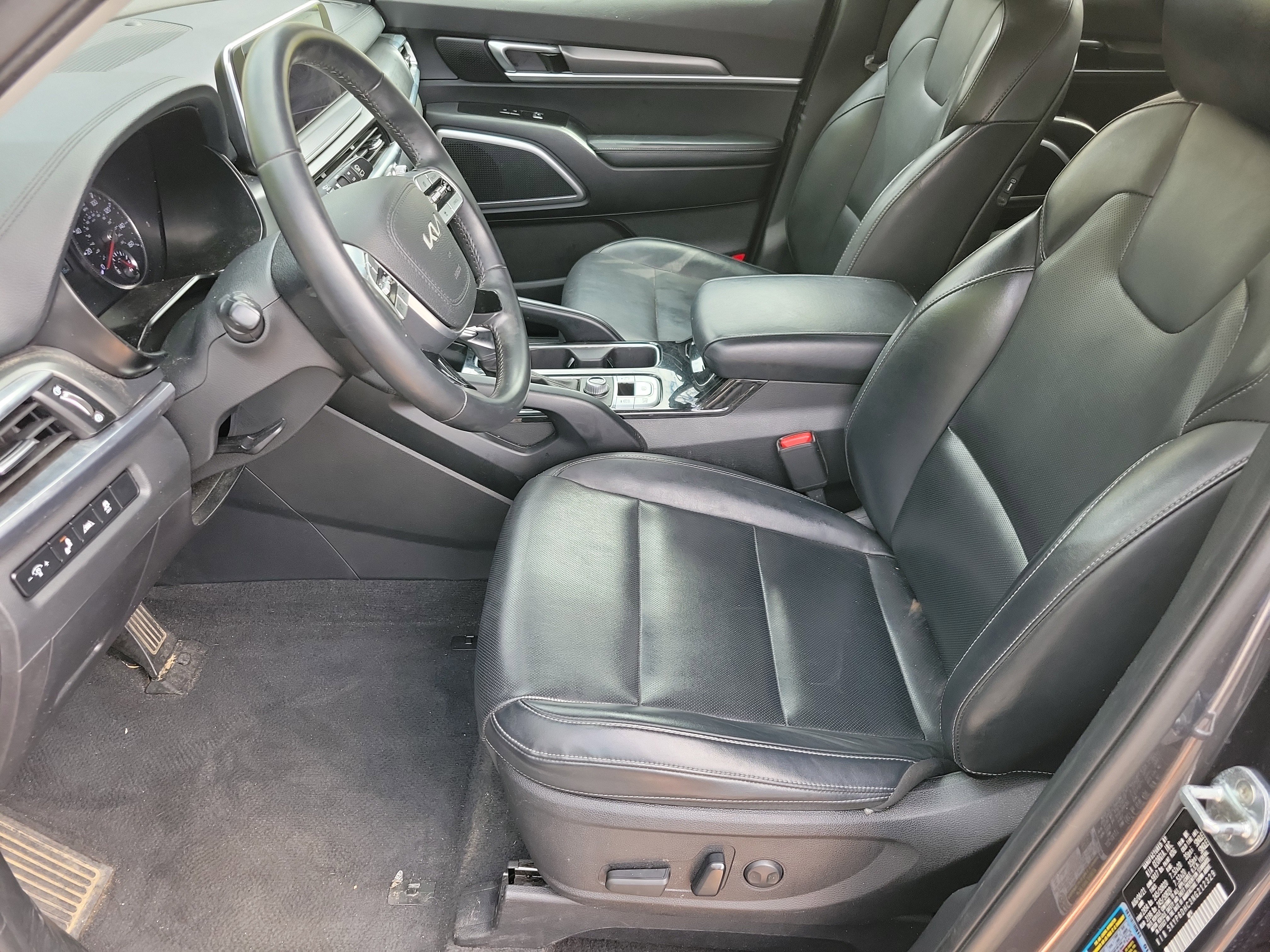 Used 2022 Kia Telluride S image 4