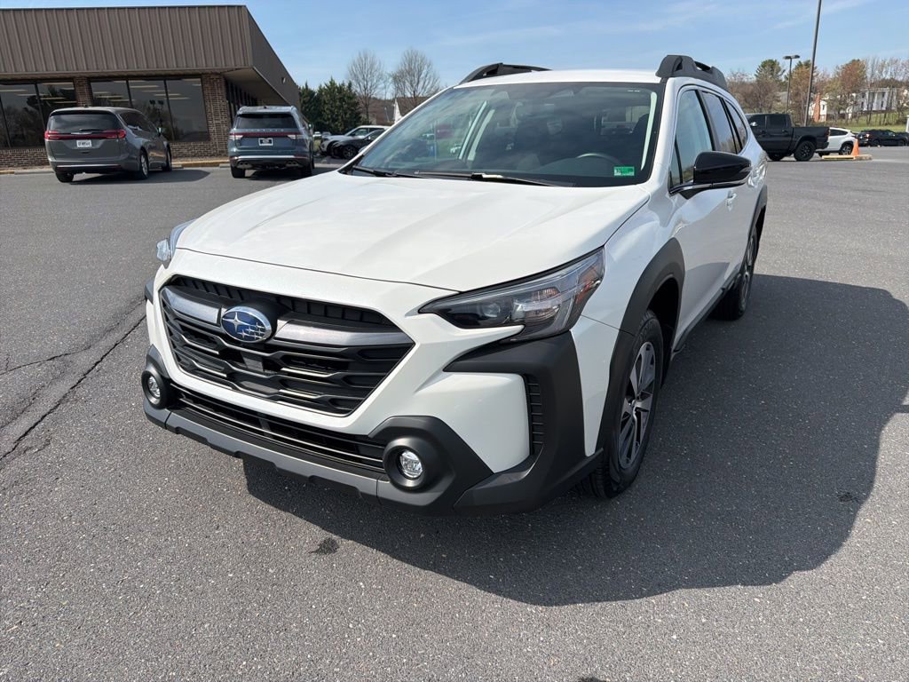 Certified 2025 Subaru Outback Premium image 1