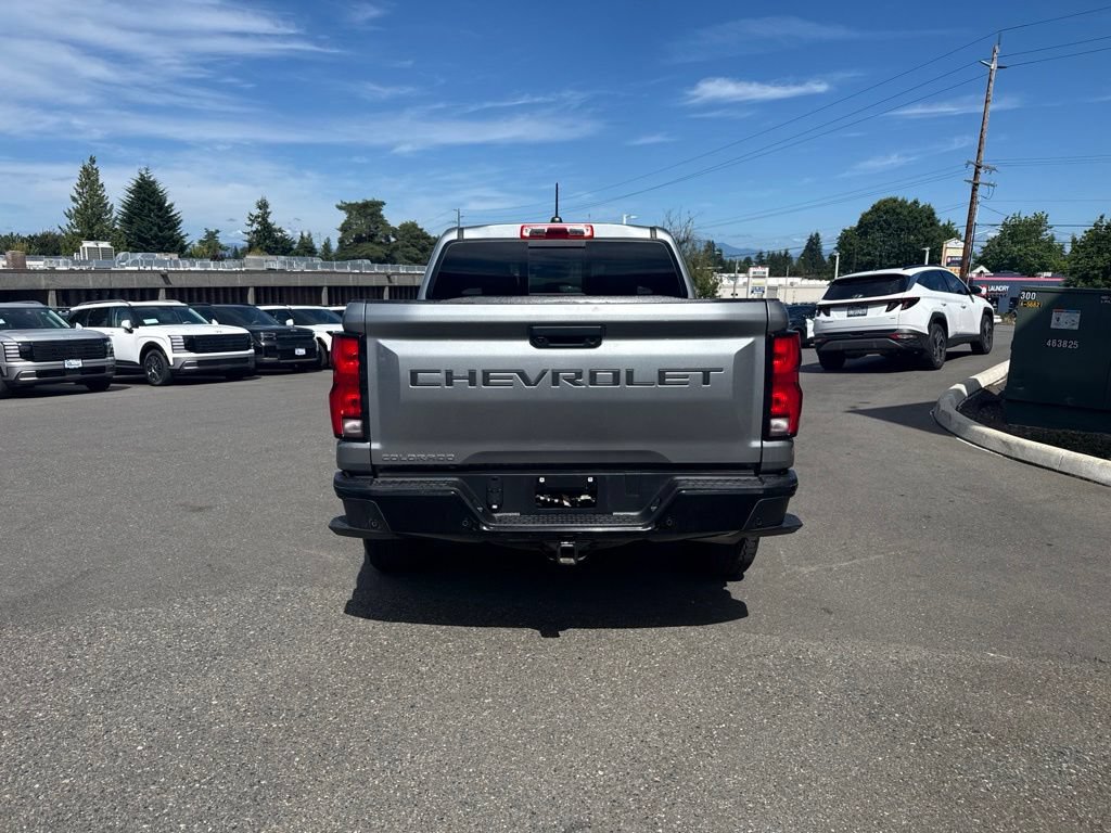 Used 2025 Chevrolet Colorado Z71 w/ Technology Package AWD/4WD image 4