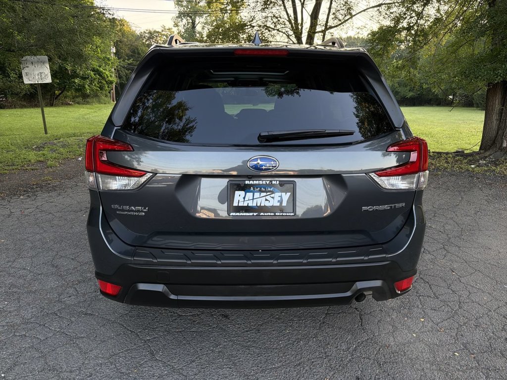 Certified 2023 Subaru Forester Premium AWD/4WD image 7