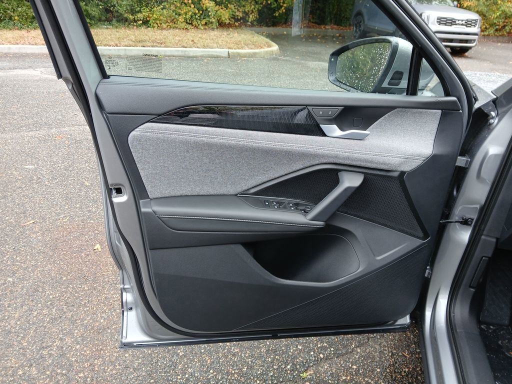 New 2026 Volkswagen Tiguan S image 10