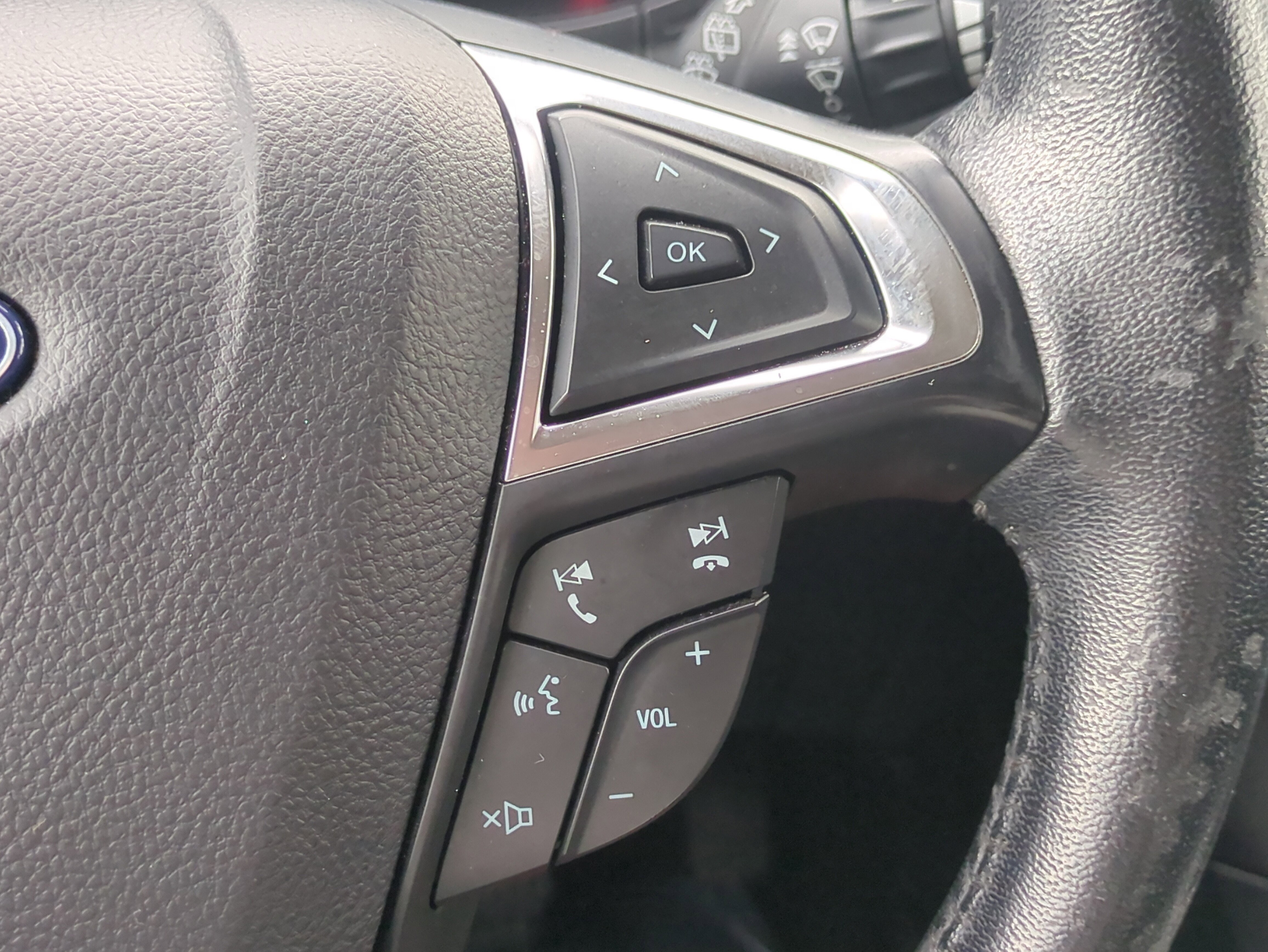 Used 2022 Ford Edge SEL image 27