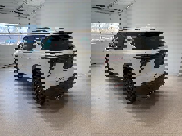 New 2026 Chevrolet Traverse LT w/ Midnight/Sport Edition image 4