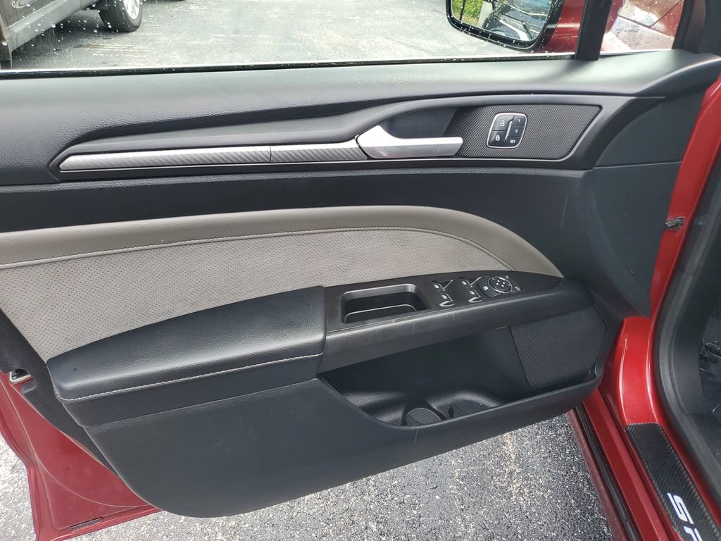 Used 2017 Ford Fusion Sport w/ Equipment Group 401A AWD/4WD image 18