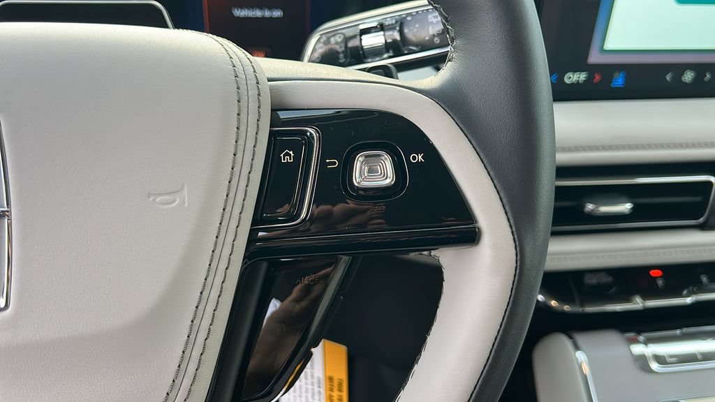New 2026 Lincoln Aviator Reserve w/ Illumination Package AWD/4WD image 17