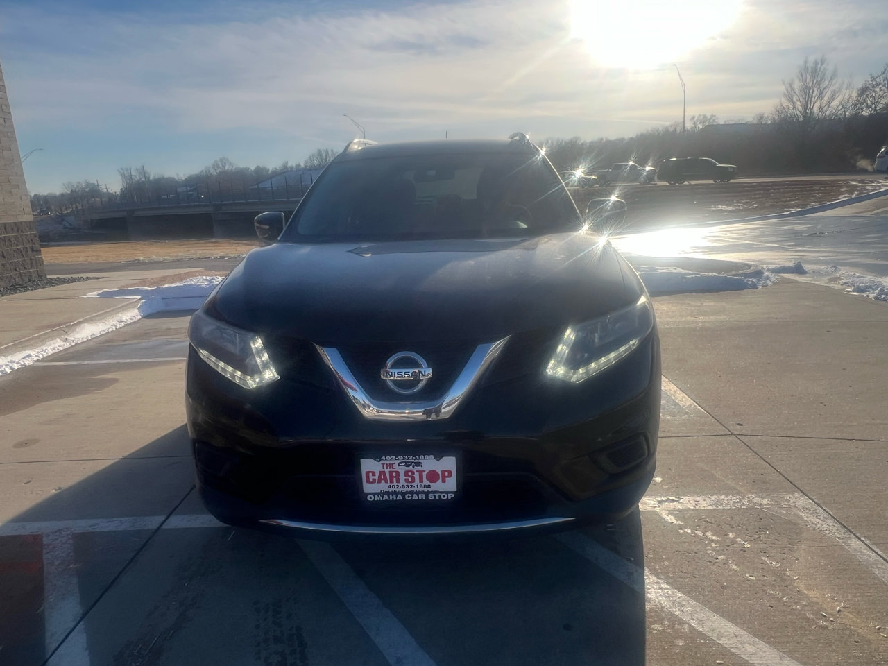 Used 2015 Nissan Rogue SV image 3