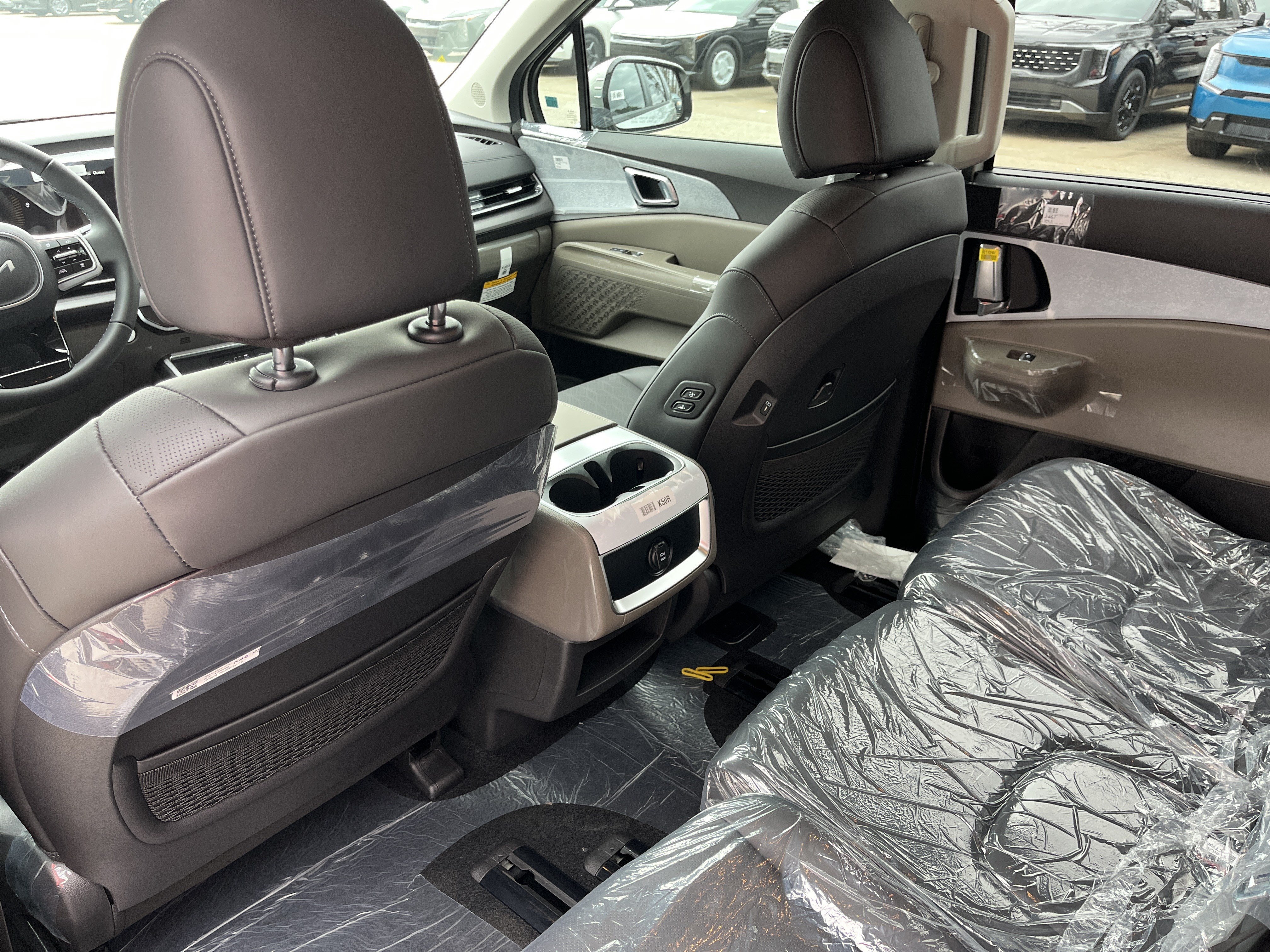 New 2026 Kia Carnival EX FWD image 21