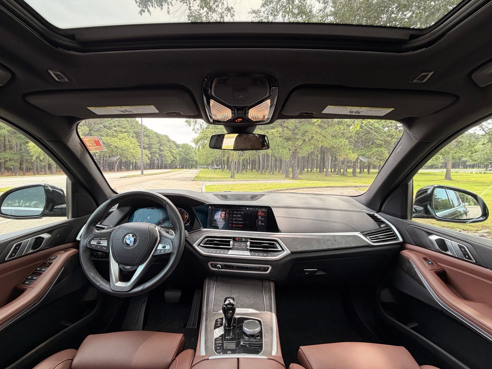 Certified 2023 BMW X5 xDrive40i w/ Premium Package AWD/4WD image 2