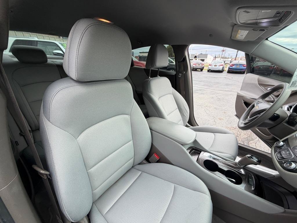 Used 2019 Chevrolet Malibu LS FWD image 21