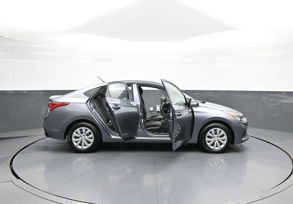 Used 2019 Hyundai Accent SE FWD image 41