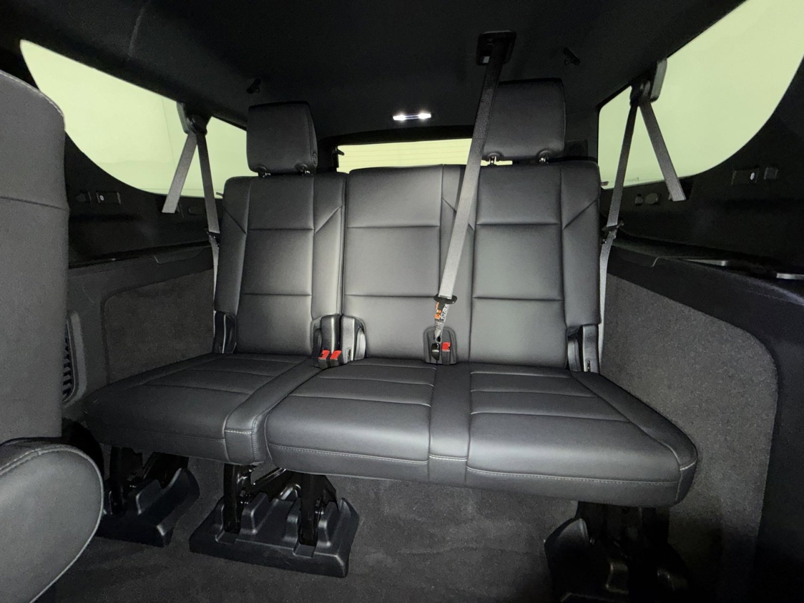 Used 2025 Cadillac Escalade ESV Luxury image 25