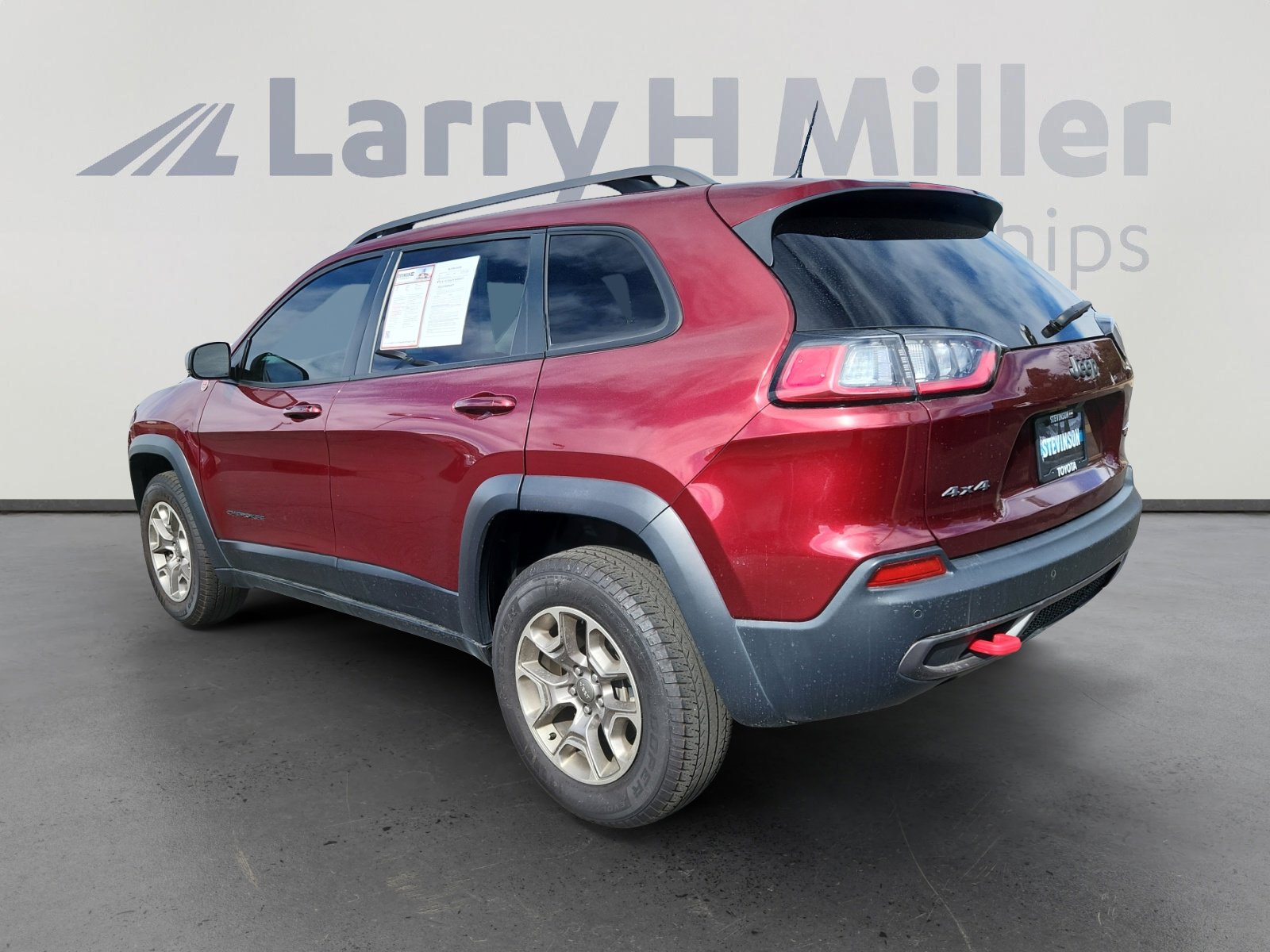 Used 2020 Jeep Cherokee Trailhawk w/ Cold Weather Group image 3