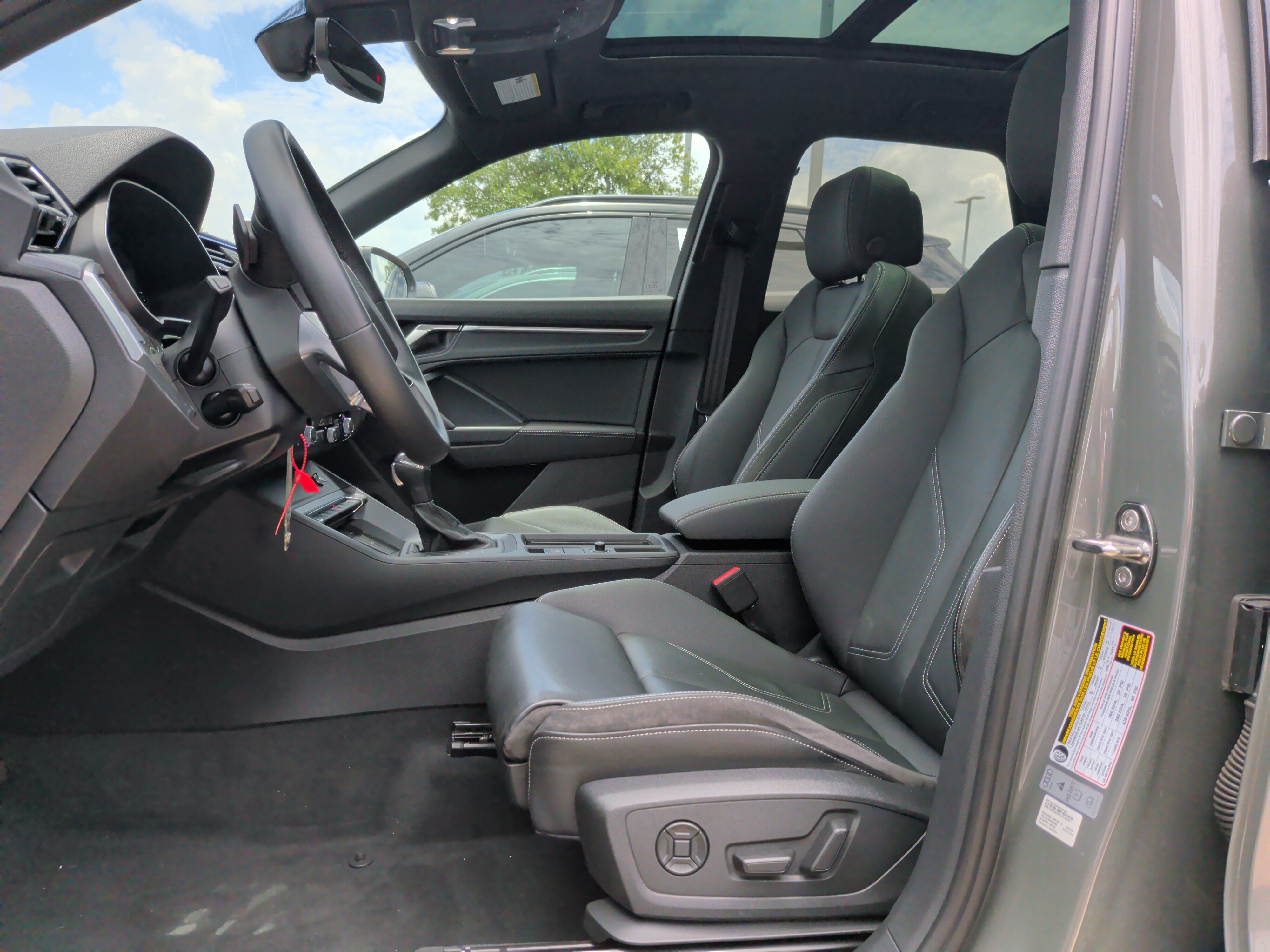 Certified 2022 Audi Q3 2.0T Premium Plus AWD/4WD image 17