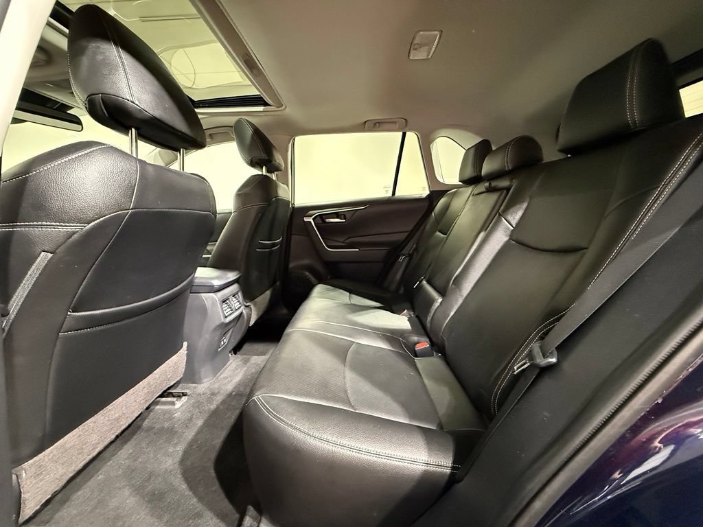 Used 2020 Toyota RAV4 XLE w/ Convenience Package AWD/4WD image 20