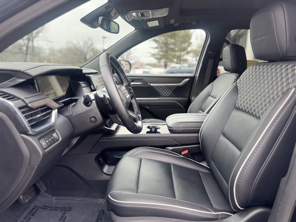 Used 2025 GMC Acadia Denali w/ LPO, Floor Liner Package image 16