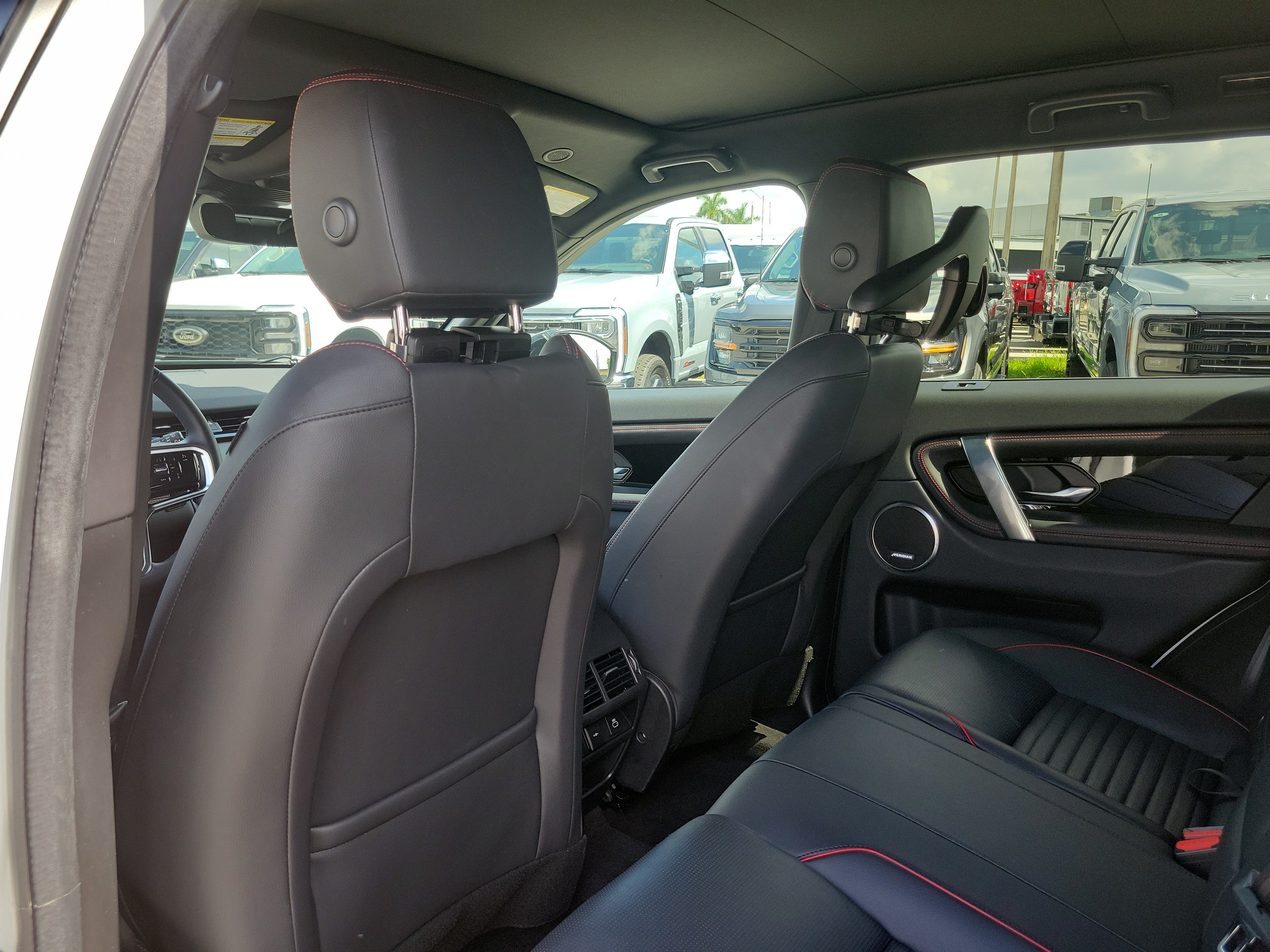 Used 2023 Land Rover Discovery Sport S R-Dynamic AWD/4WD image 15