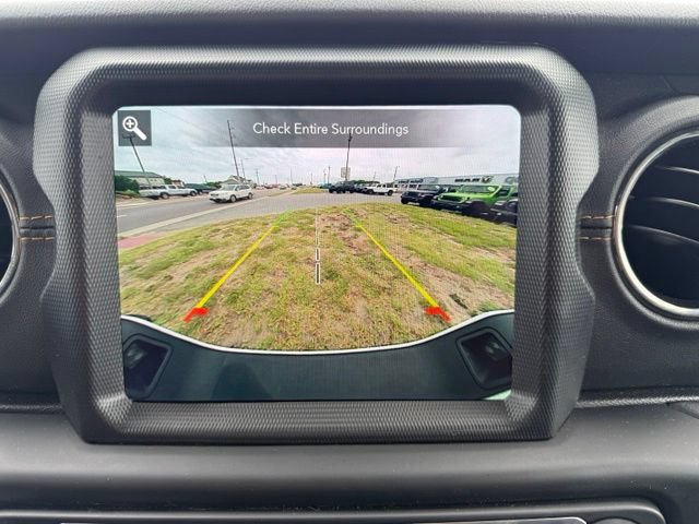 Used 2021 Jeep Gladiator Overland AWD/4WD image 20