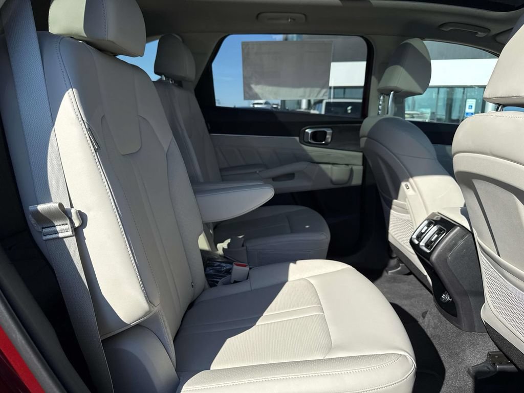 New 2025 Kia Sorento SX AWD/4WD image 15