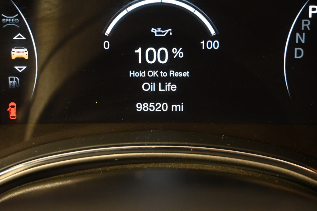 Used 2020 Jeep Grand Cherokee Altitude AWD/4WD image 26