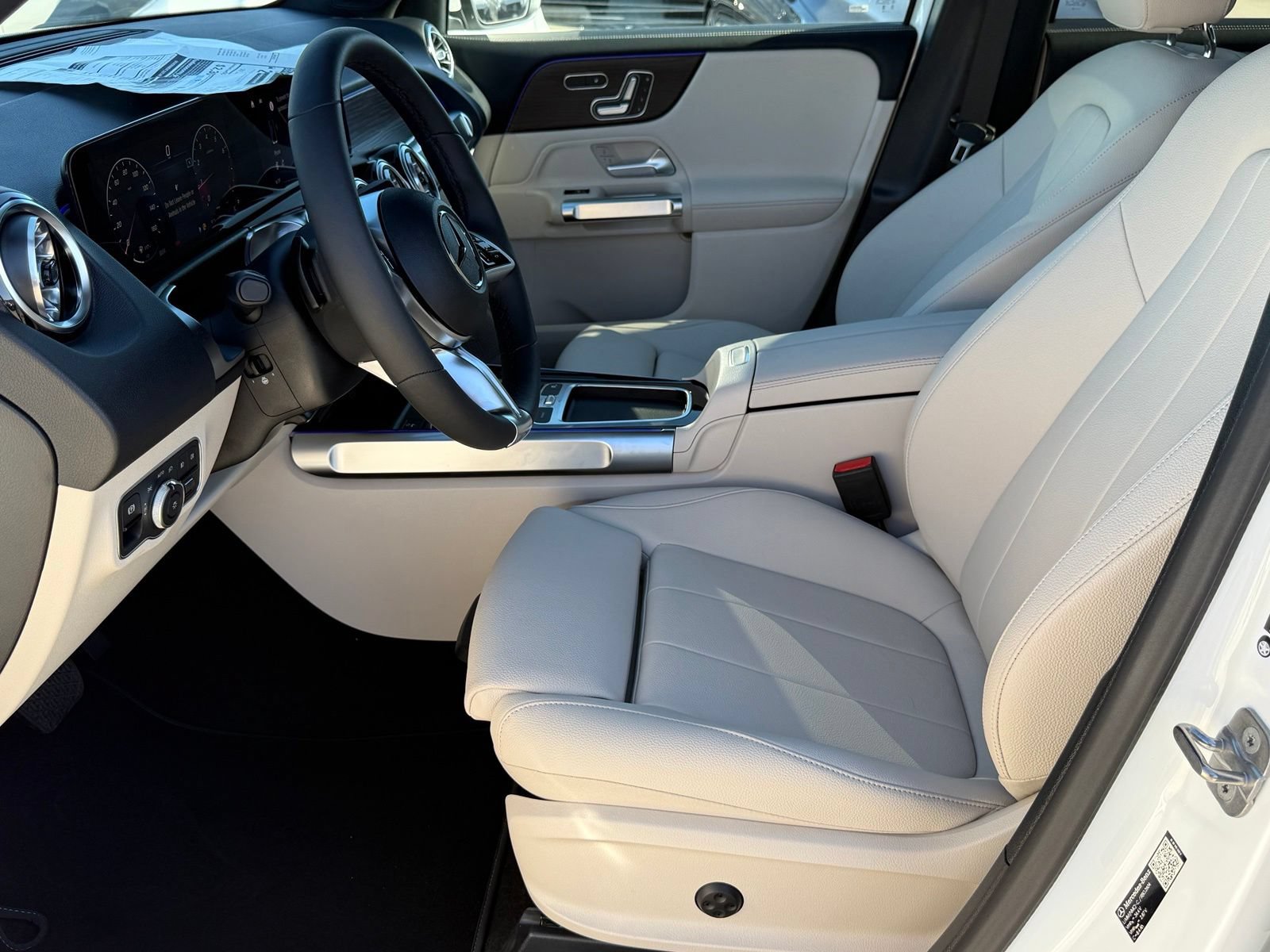 New 2026 Mercedes-Benz GLB 250 4MATIC image 15