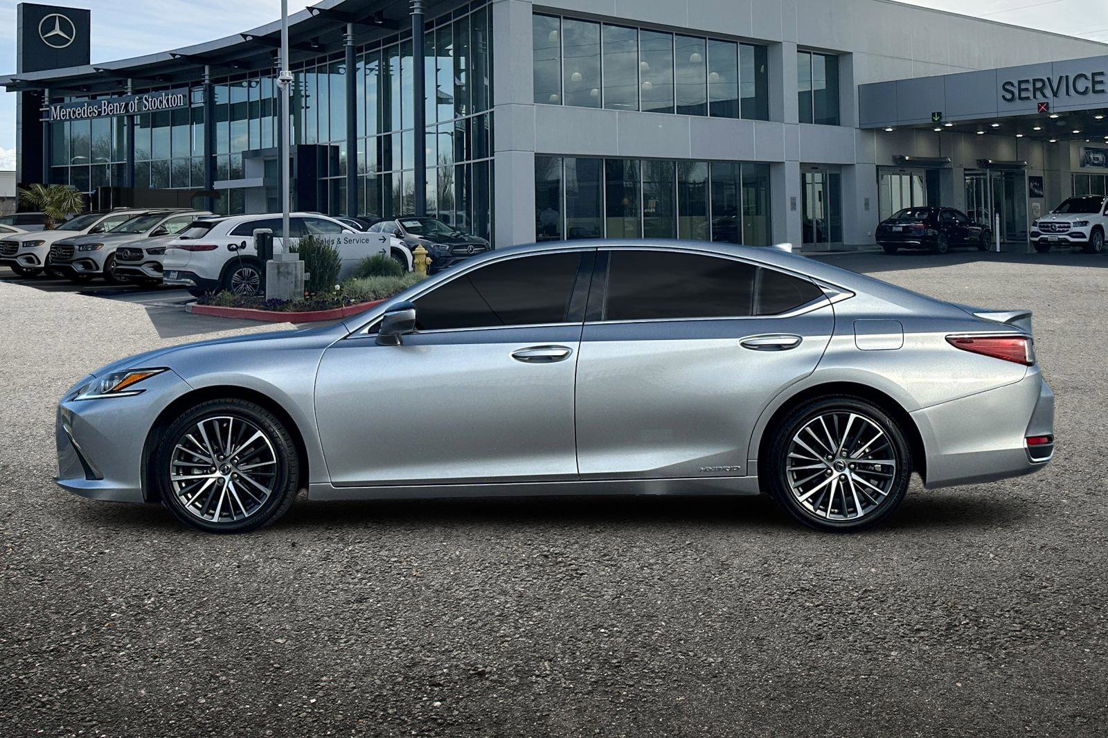 Used 2022 Lexus ES 300h ES 300h image 7