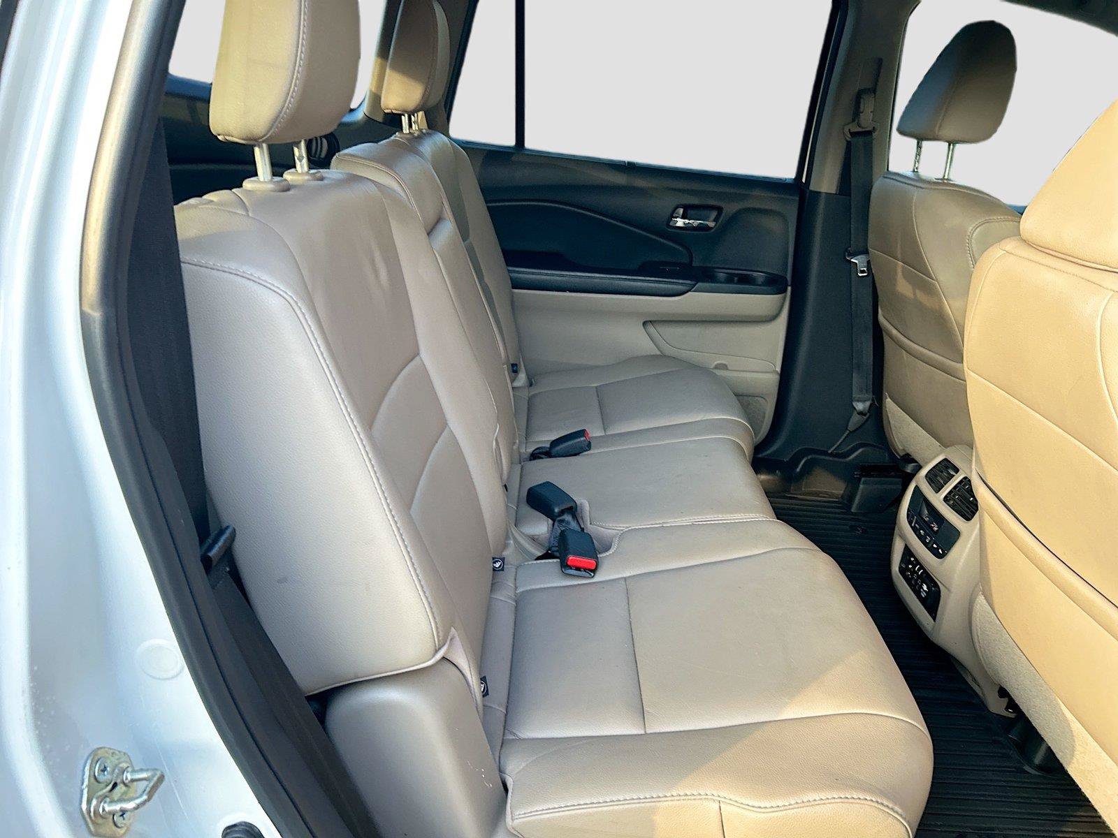 Used 2016 Honda Pilot Touring image 23