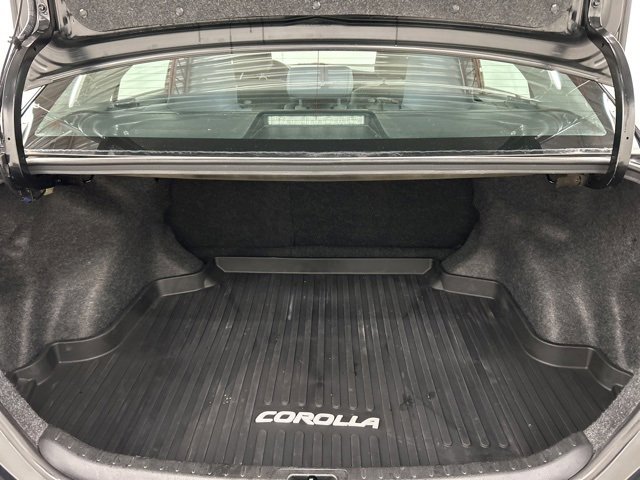 Used 2018 Toyota Corolla LE image 20