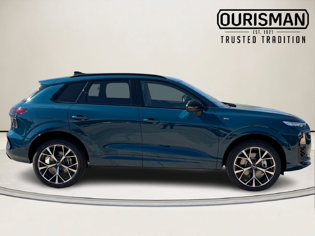 New 2026 Audi Q3 quattro 2.0T AWD/4WD image 2
