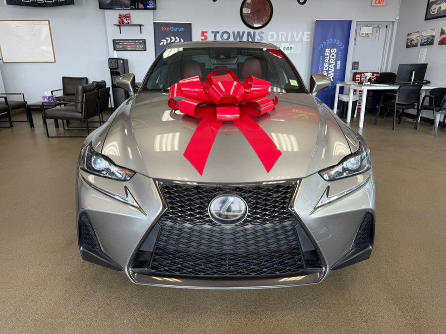 Used 2018 Lexus IS 300 F Sport w/ F Sport Package RWD image 5