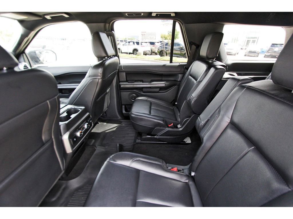 Used 2021 Ford Expedition XLT image 9