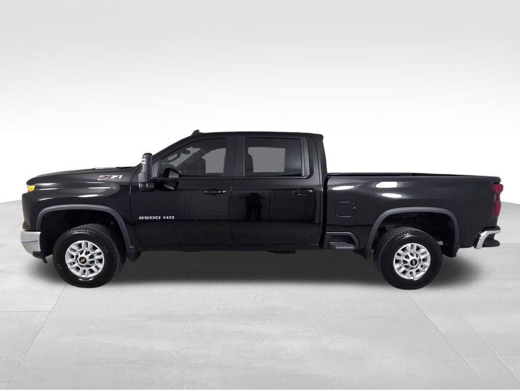 Used 2025 Chevrolet Silverado 2500 LT AWD/4WD image 4