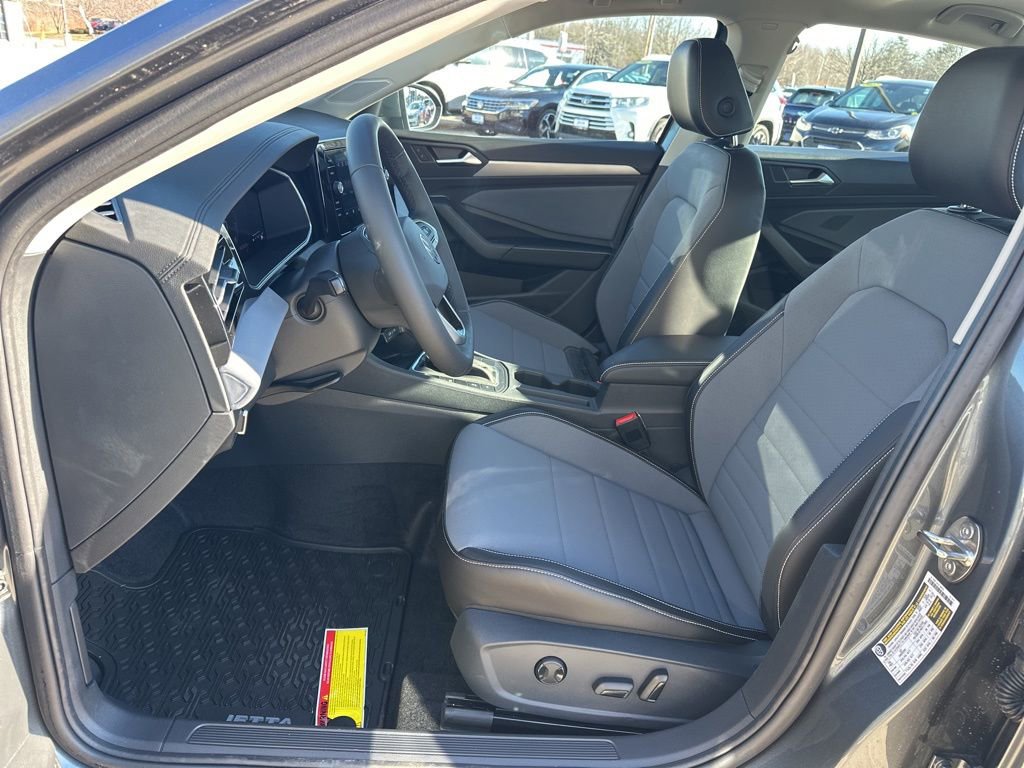 New 2026 Volkswagen Jetta SE image 9